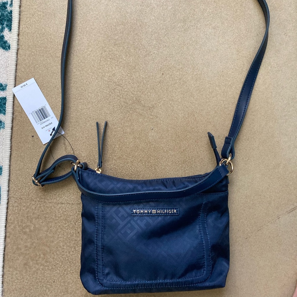 Navy Tommy Hilfiger purse